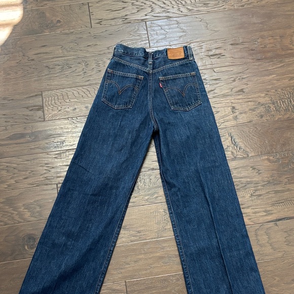 Levi’s Wide-Leg Jeans - Picture 5 of 5